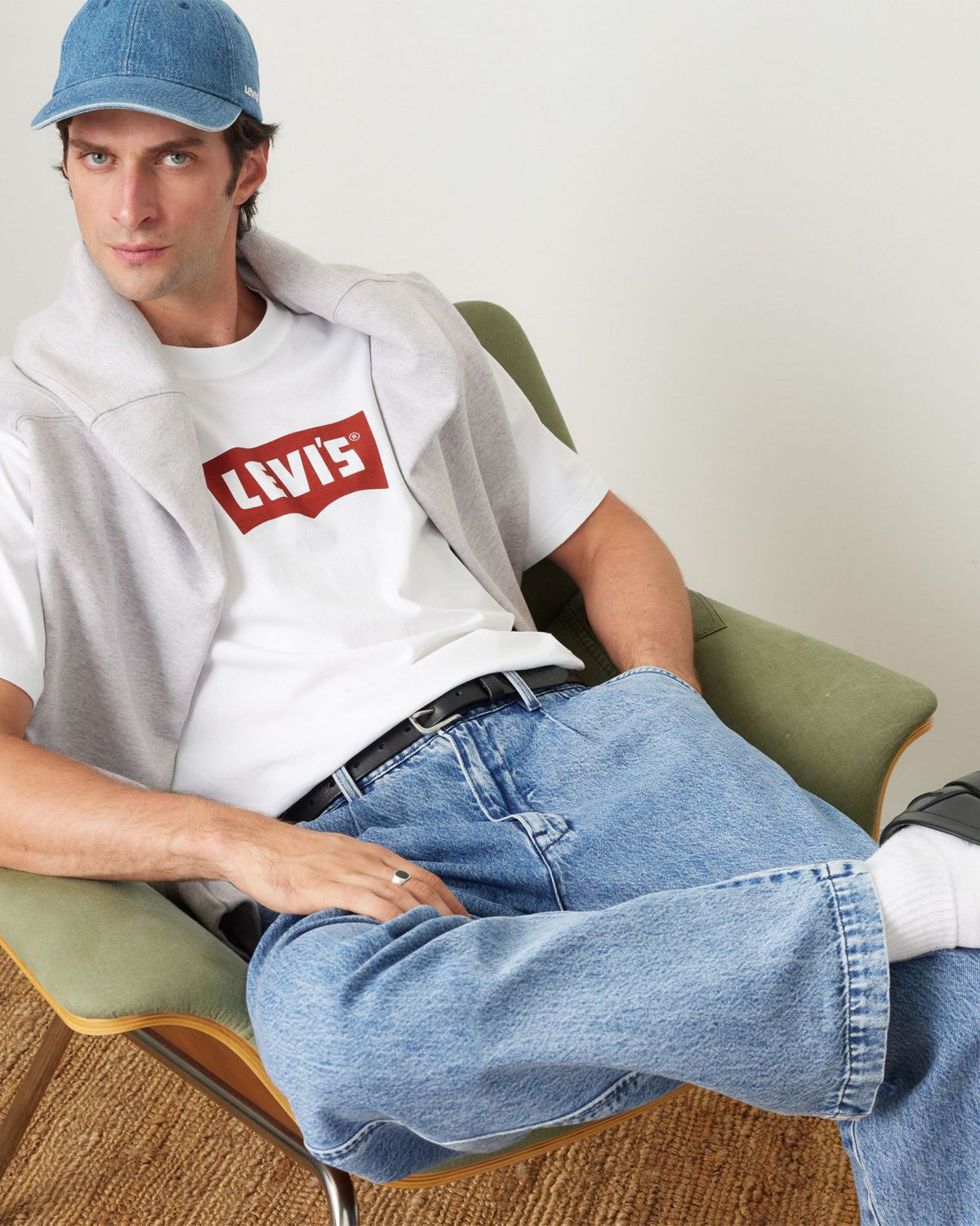 Levi's® Vintage Batwing Graphic Tee - White / Vintage Chili Oil | Levi's® T Shirts | JEANSTORE