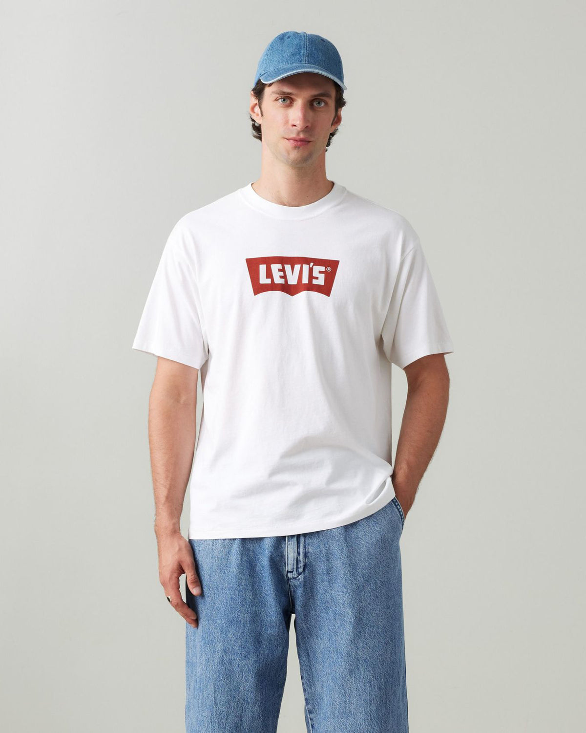 Levi's® Vintage Batwing Graphic Tee - White / Vintage Chili Oil | Levi's® T Shirts | JEANSTORE
