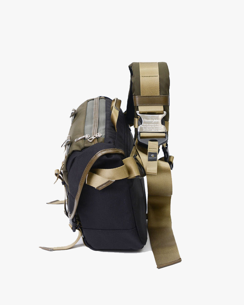 Master-Piece Potential Messenger Bag - Olive / Black | Master-Piece Bags | JEANSTORE