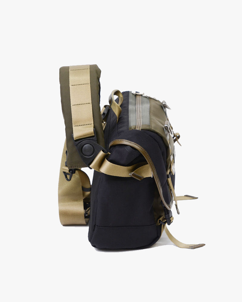Master-Piece Potential Messenger Bag - Olive / Black | Master-Piece Bags | JEANSTORE