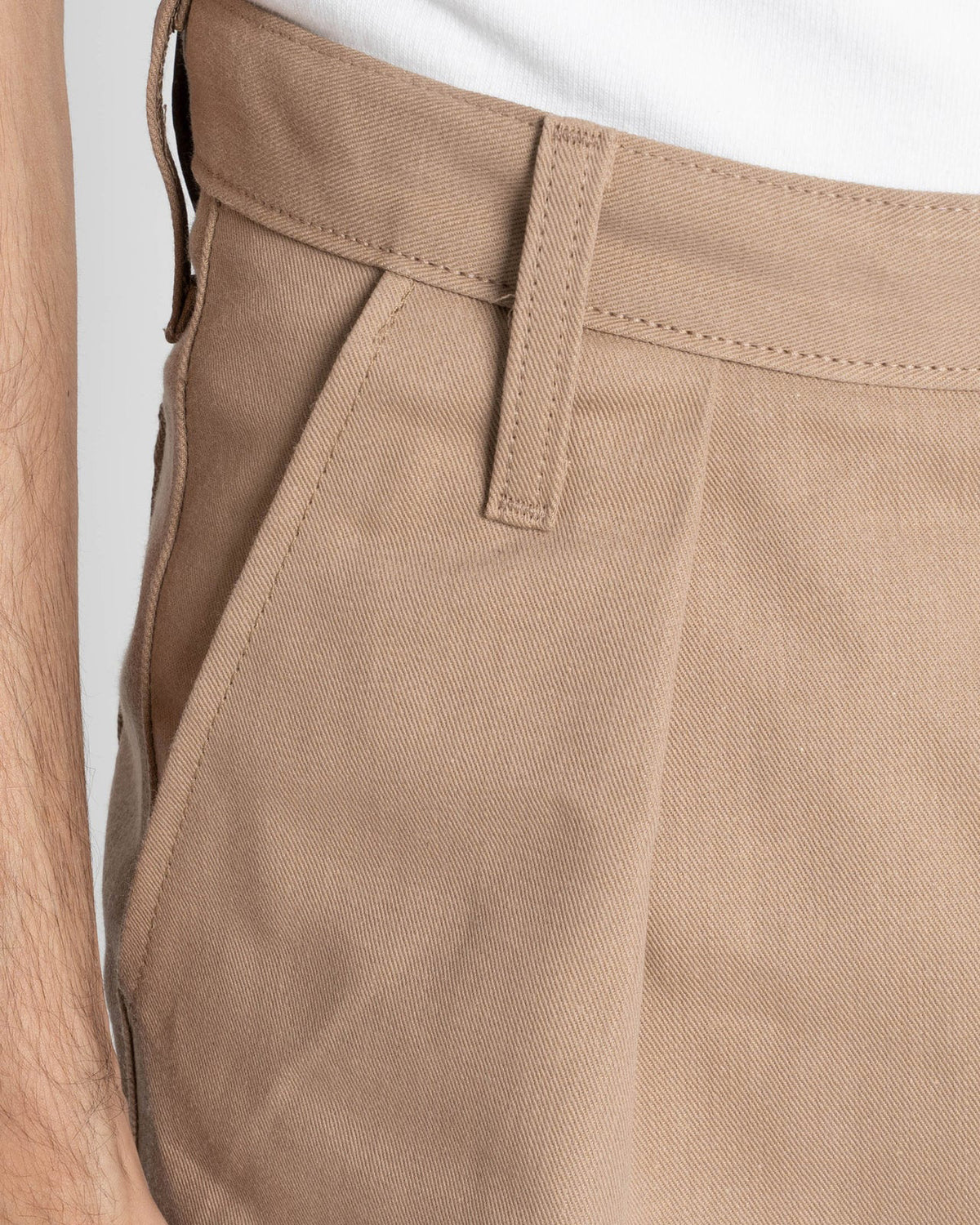Naked & Famous Denim Pleated Trouser - Selvedge Slacks Beige | Naked & Famous Denim Chinos & Trousers | JEANSTORE