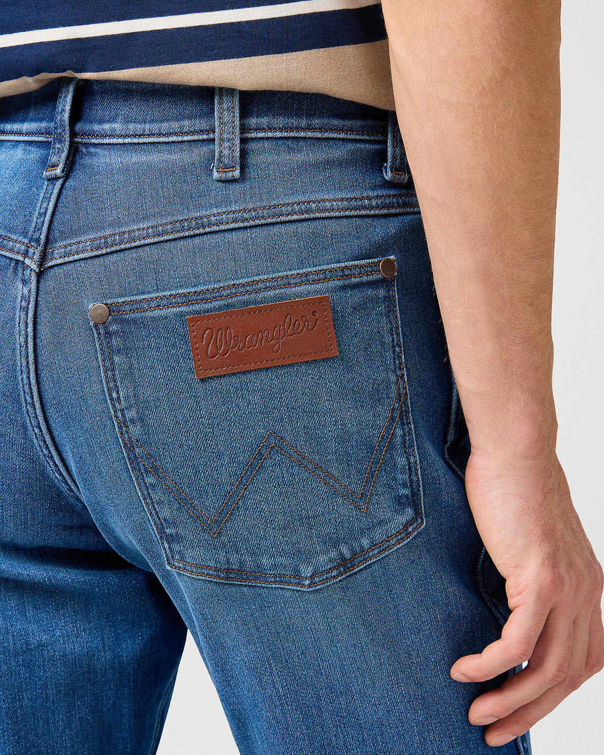 Wrangler River Regular Tapered Mens Jeans - Outlaw | Wrangler Jeans | JEANSTORE