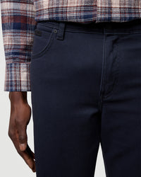 Wrangler Texas Stretch Authentic Straight Cotton Twill Trousers - Dark Navy | Wrangler Chinos & Non-Denim Pants | JEANSTORE