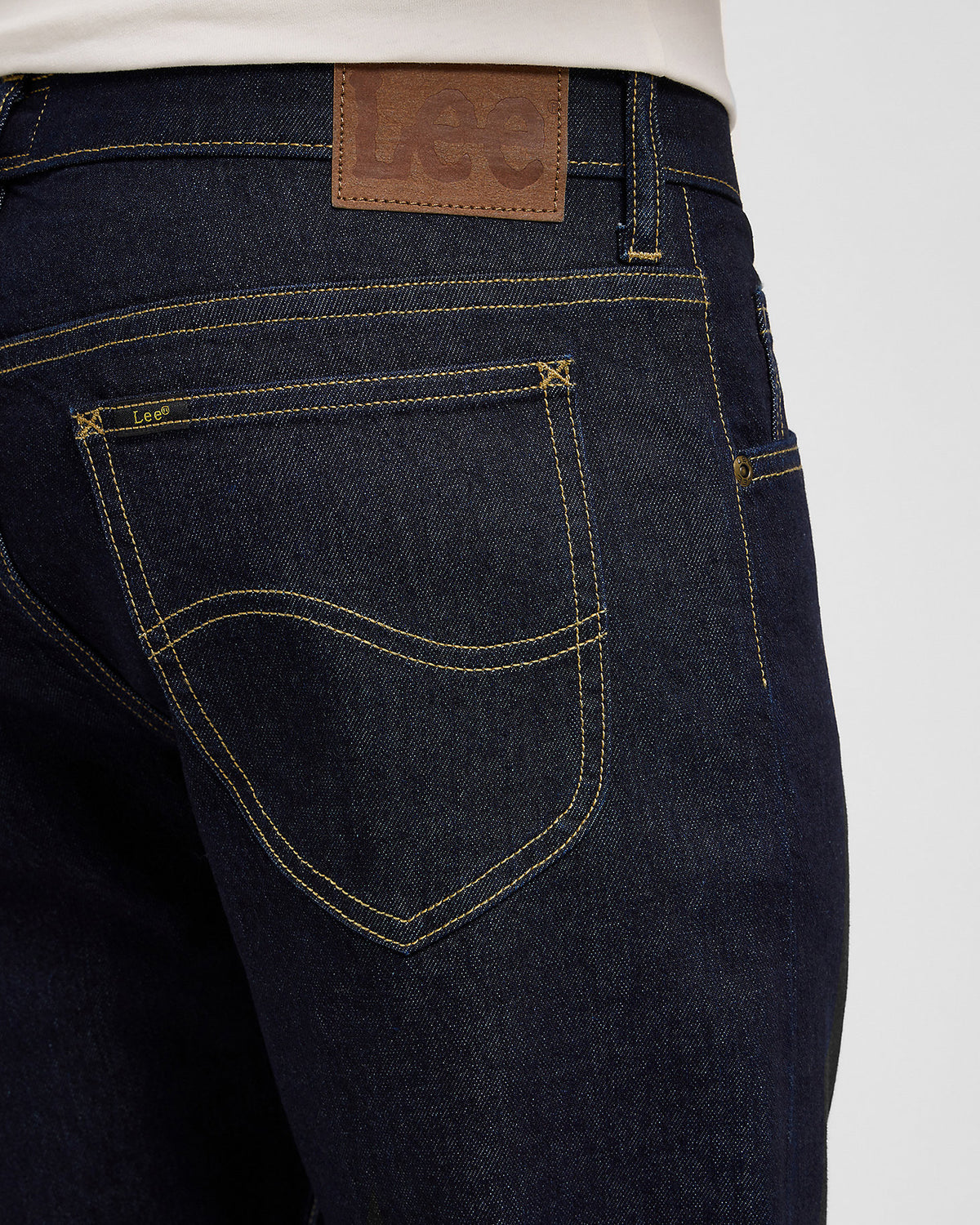 Lee Rider Slim Fit Mens Jeans - Rinse Raine | Lee Jeans | JEANSTORE