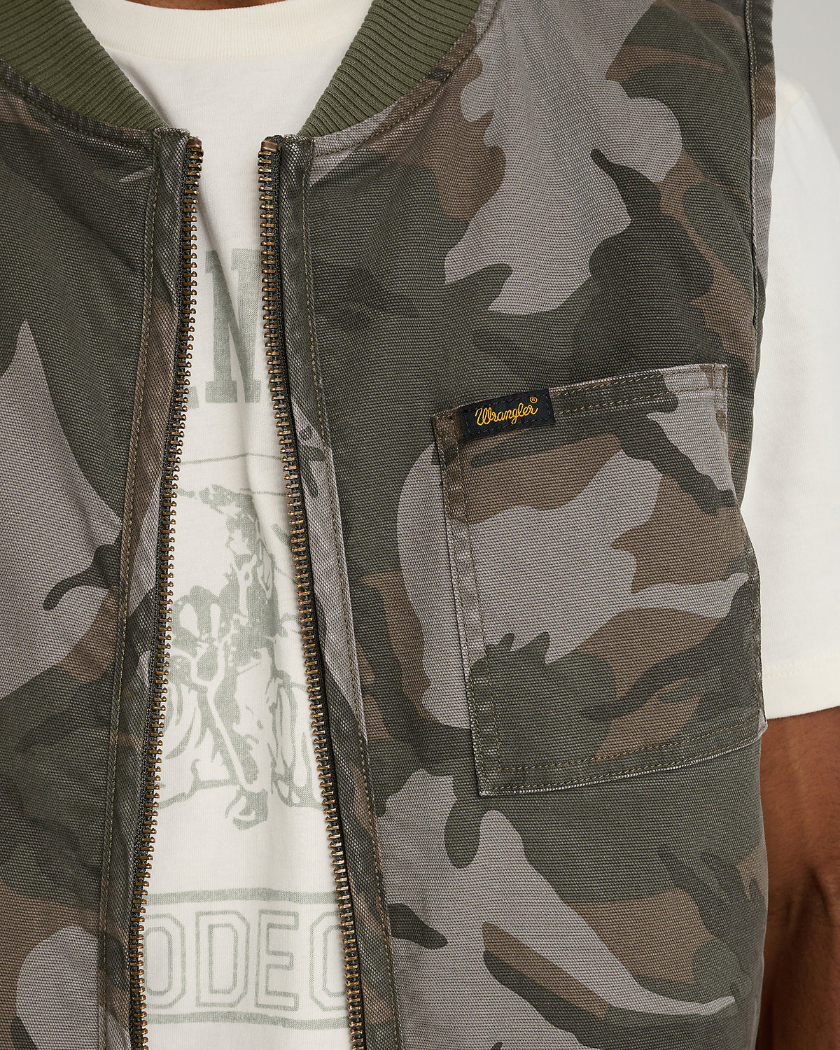 Wrangler® x Stranger Things™ Mike Lucas Vest - Camo
