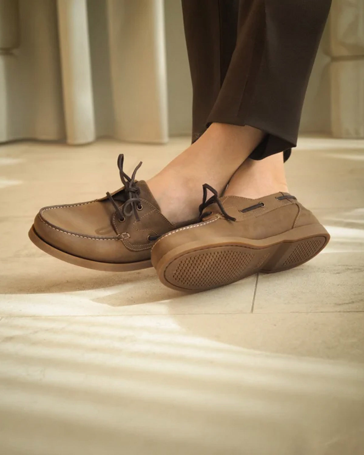 Loake Lifestyle Padstow 2 Eye Boat Shoe - Brown Oiled Nubuck