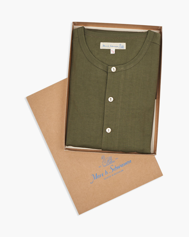 Merz B Schwanen Good Originals 206 8.6oz Loopwheeled Henley - Army Green | Merz B Schwanen T Shirts | JEANSTORE