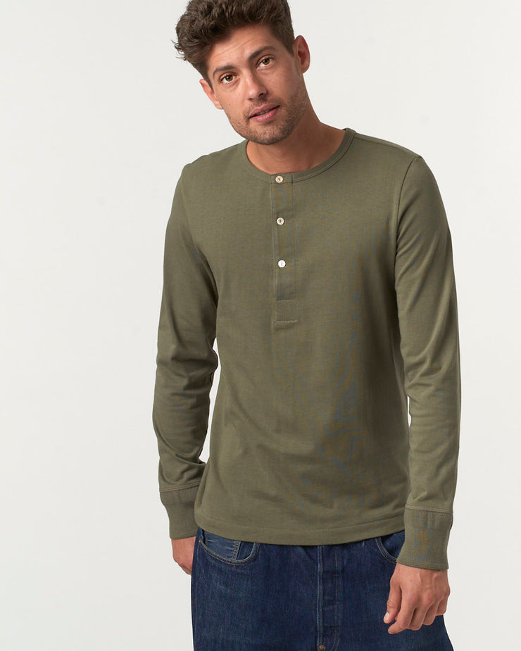 Merz B Schwanen Good Originals 206 8.6oz Loopwheeled Henley - Army Green | Merz B Schwanen T Shirts | JEANSTORE