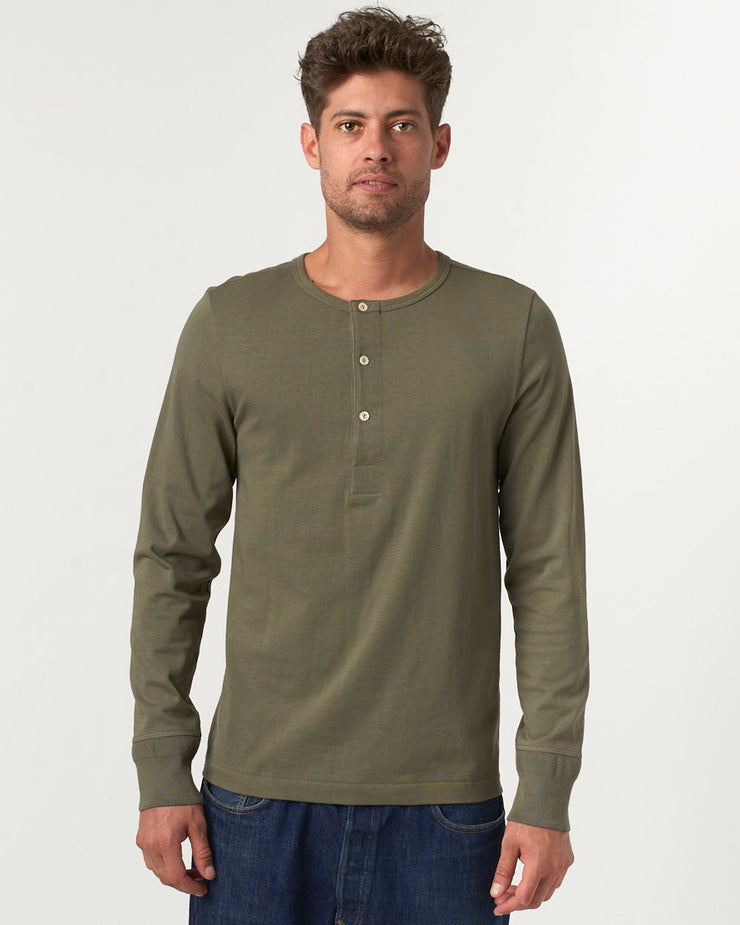 Merz B Schwanen Good Originals 206 8.6oz Loopwheeled Henley - Army Green | Merz B Schwanen T Shirts | JEANSTORE