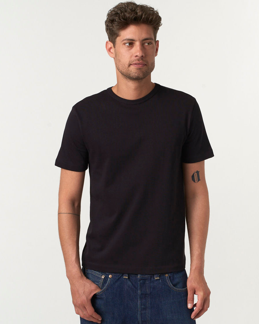 Merz b. Schwanen Good Originals 215 7.2oz Classic Fit Loopwheeled Tee - Deep Black | Merz b. Schwanen T Shirts | JEANSTORE