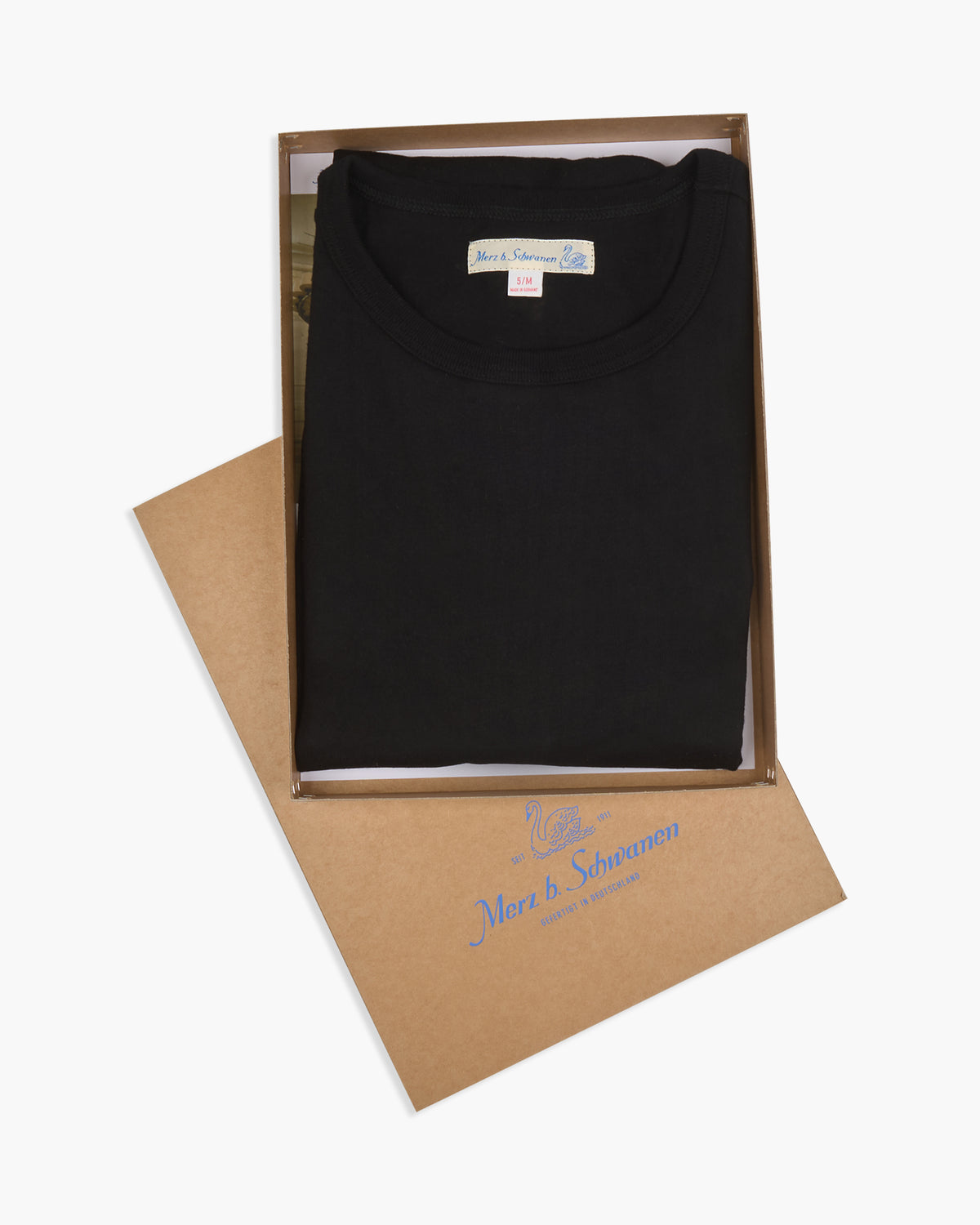 Merz b. Schwanen 2M15 6.8oz Classic Fit Sturdy Jersey Tee - Deep Black | Merz b. Schwanen T Shirts | JEANSTORE