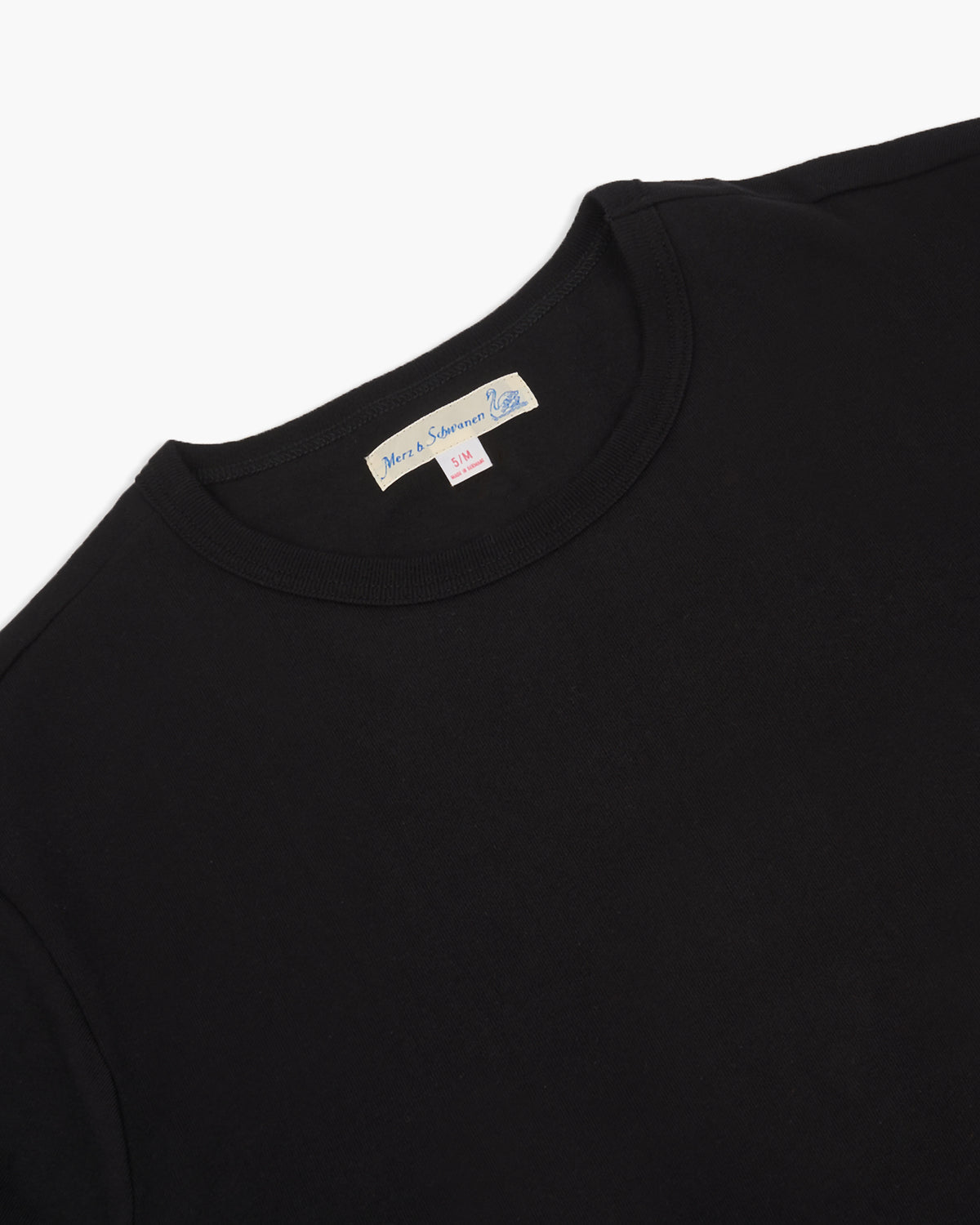 Merz b. Schwanen 2M15 6.8oz Classic Fit Sturdy Jersey Tee - Deep Black | Merz b. Schwanen T Shirts | JEANSTORE