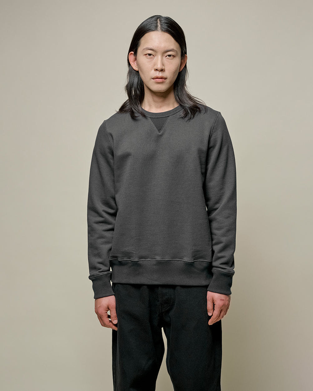 Merz b. Schwanen 3M46 10oz Vintage Loopback Fleece Sweatshirt - Charcoal | Merz b. Schwanen Sweaters & Knitwear | JEANSTORE