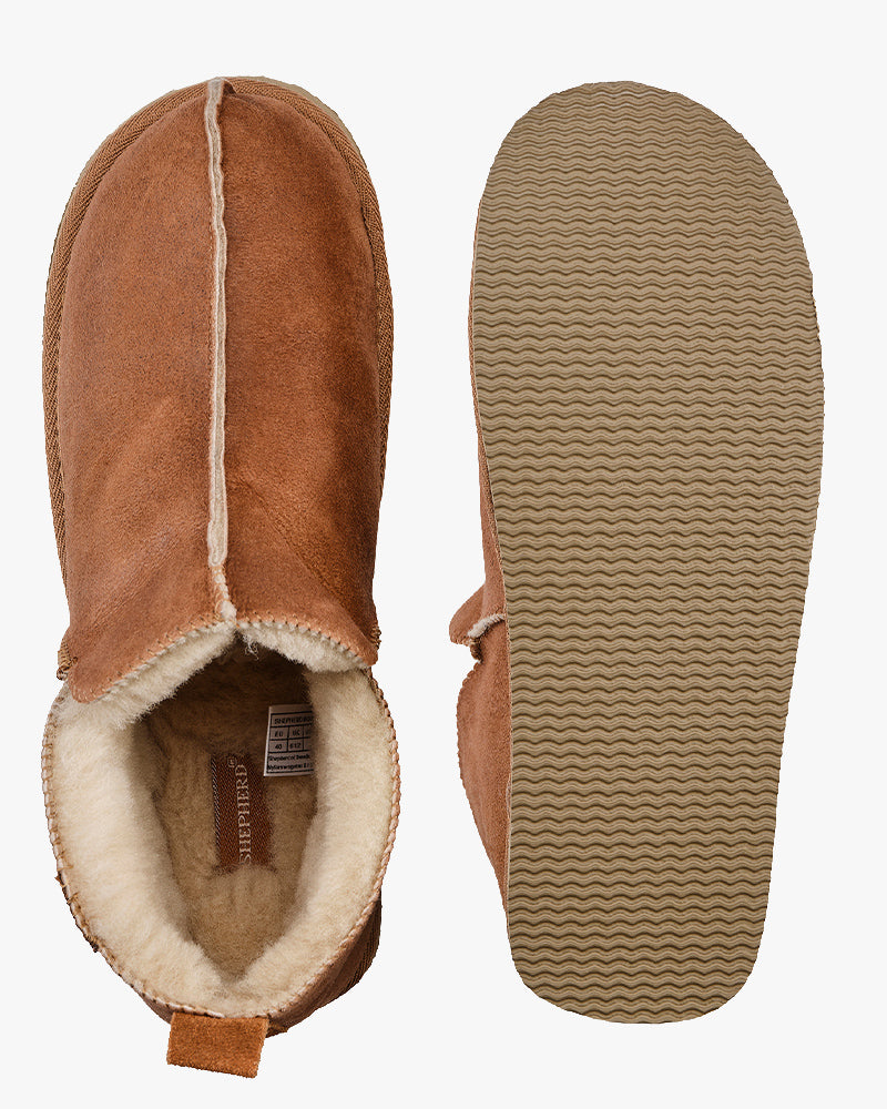Shepherd® Of Sweden Anton Sheepskin Slippers - Antique Cognac