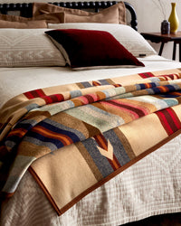 Pendleton Jacquard Unnapped Robe Wool Blanket - Wyeth Trail | Pendleton Miscellaneous | JEANSTORE