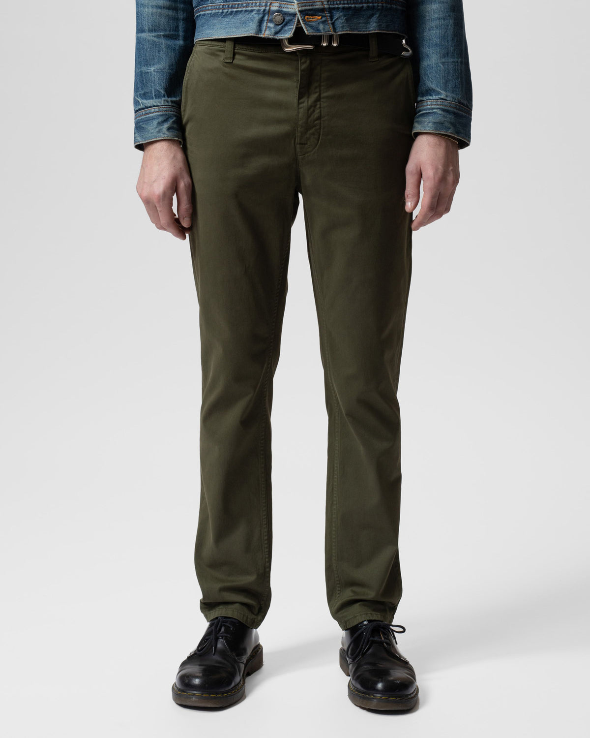 Nudie Easy Alvin Slim Tapered Mens Chinos - Olive | Nudie Jeans Chinos & Non-Denim Pants | JEANSTORE