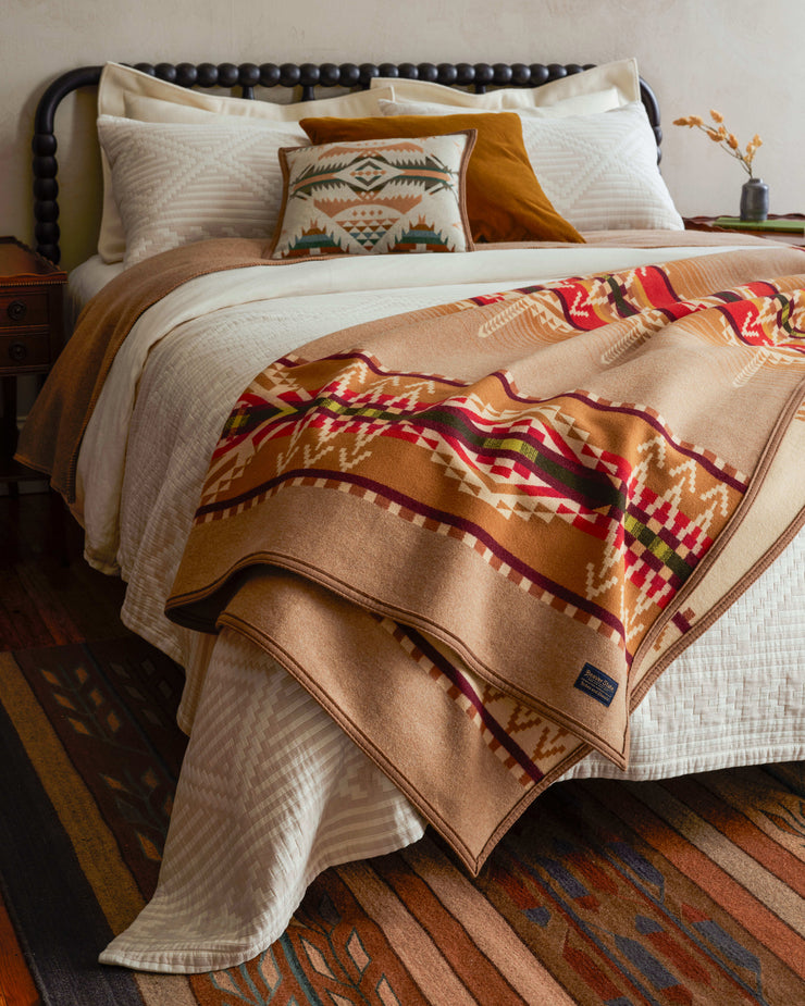 Pendleton Jacquard Unnapped Robe Wool Blanket - Beacon Rock