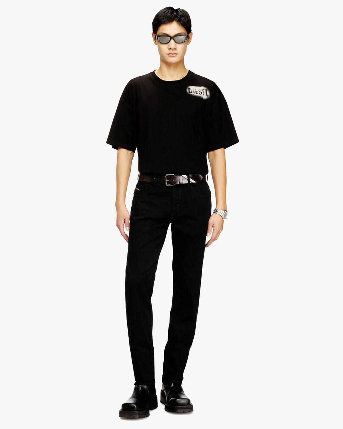 Diesel 2023 D-Finitive Regular Tapered Mens Jeans - 069YP / Black | Diesel Jeans | JEANSTORE