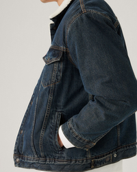 Levi's® Relaxed Fit Sherpa Trucker Jacket - Night Shadows | Levi's® Jackets & Coats | JEANSTORE