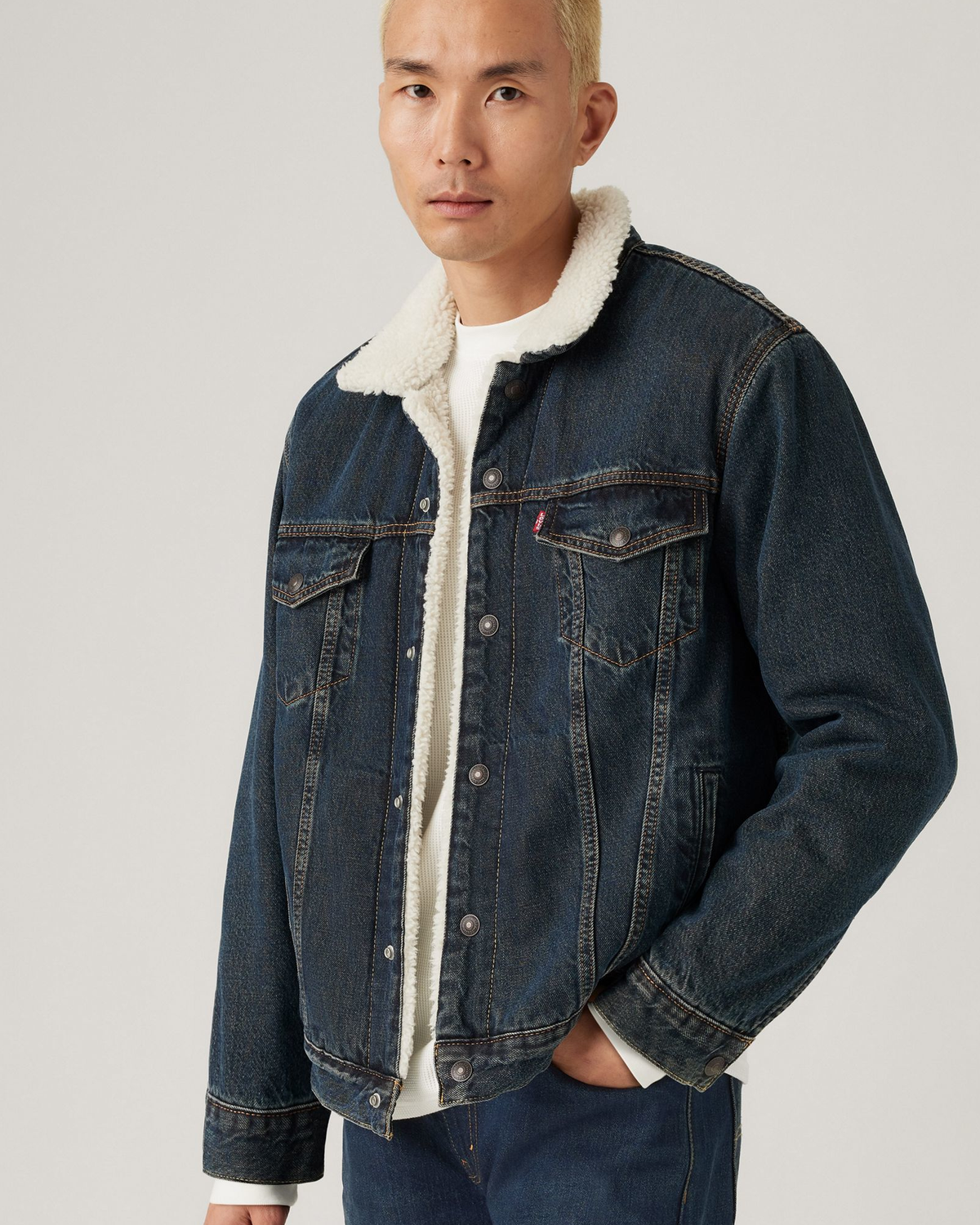 Levi's® Relaxed Fit Sherpa Trucker Jacket - Night Shadows | Levi's® Jackets & Coats | JEANSTORE