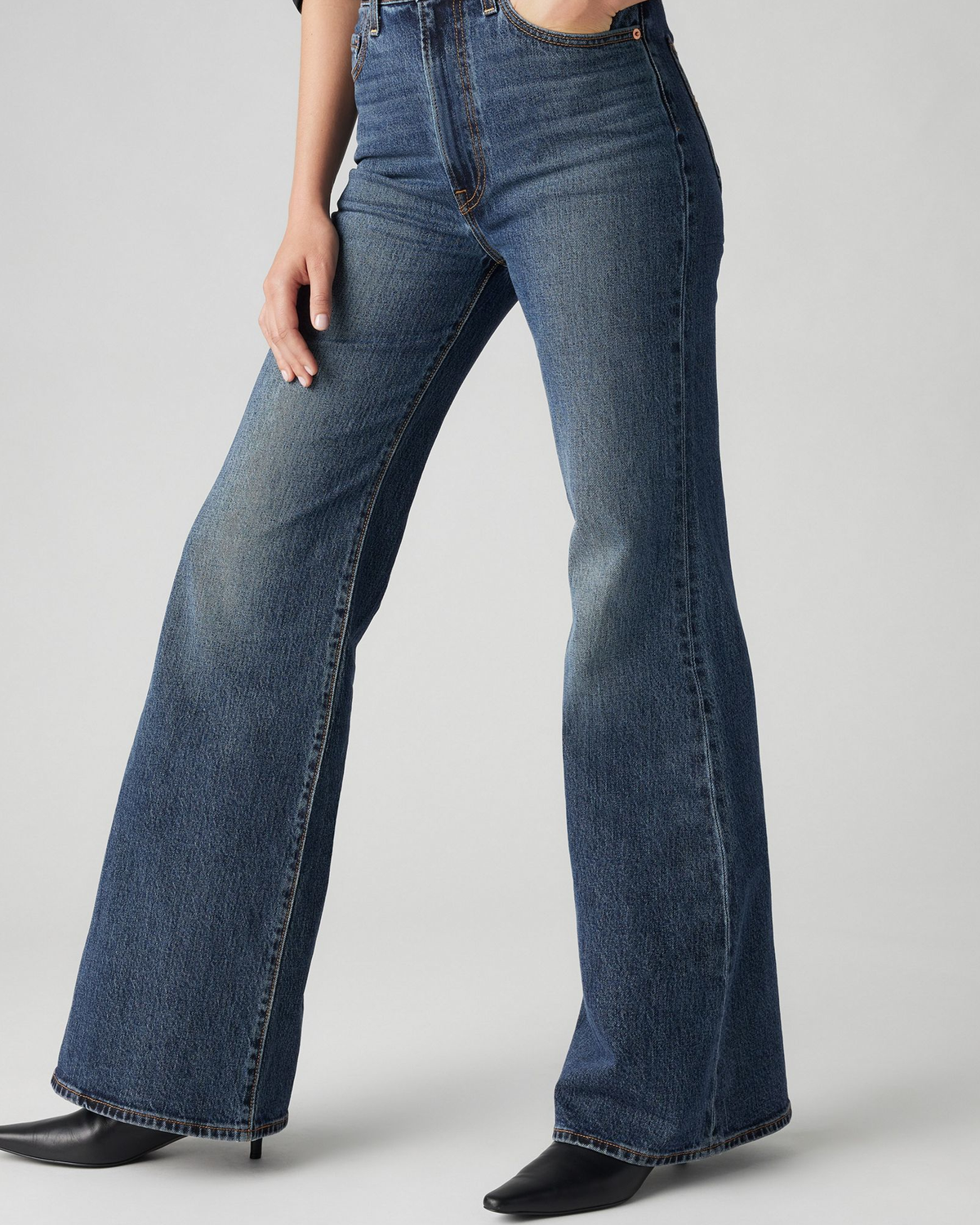 Levi's® Womens Ribcage Bells Flared Jeans - Romantic Story | Levi's® Jeans | JEANSTORE