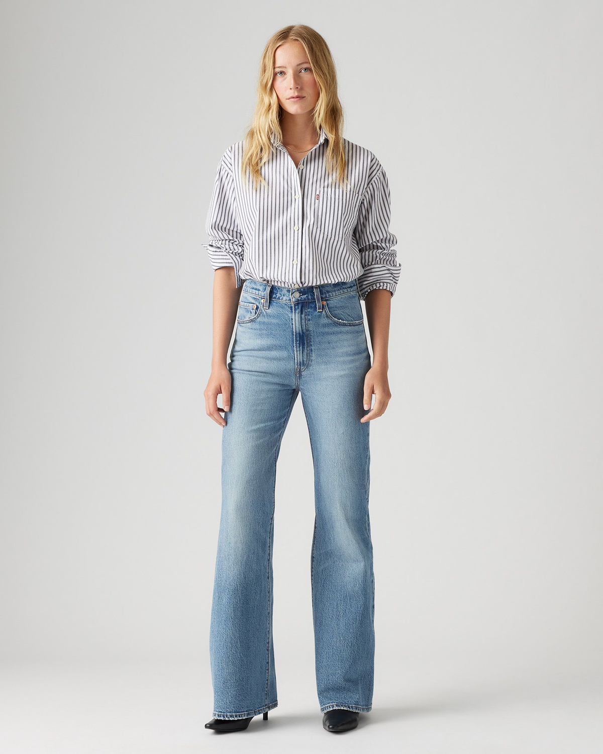 Levi's® Womens Ribcage Bells Flared Jeans - Next Saturday No Crease | Levi's® Jeans | JEANSTORE