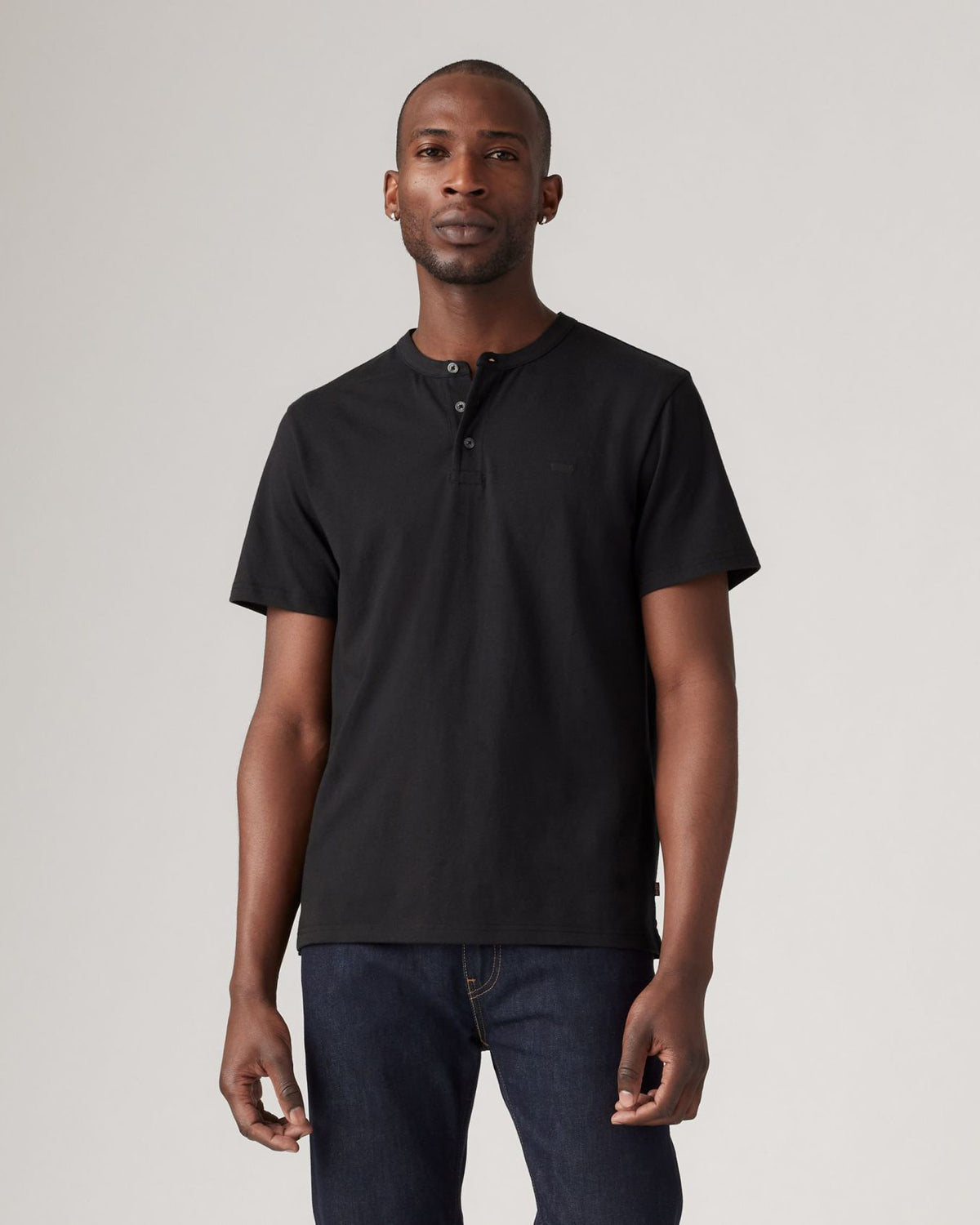 Levi's® S/S Housemark Henley - Mineral Black | Levi's® T Shirts | JEANSTORE