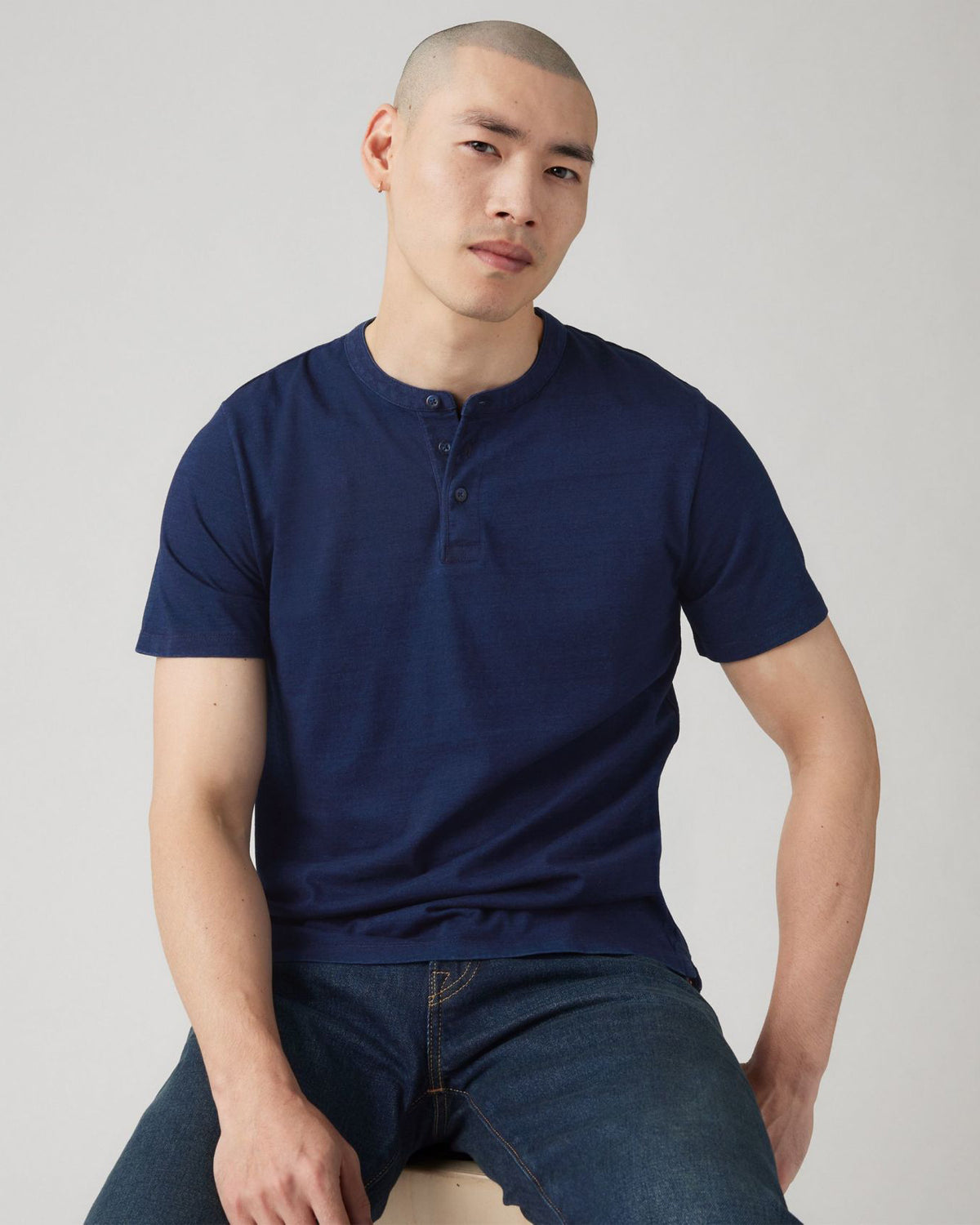 Levi's® S/S Housemark Henley - True Indigo Dark Indigo | Levi's® T Shirts | JEANSTORE