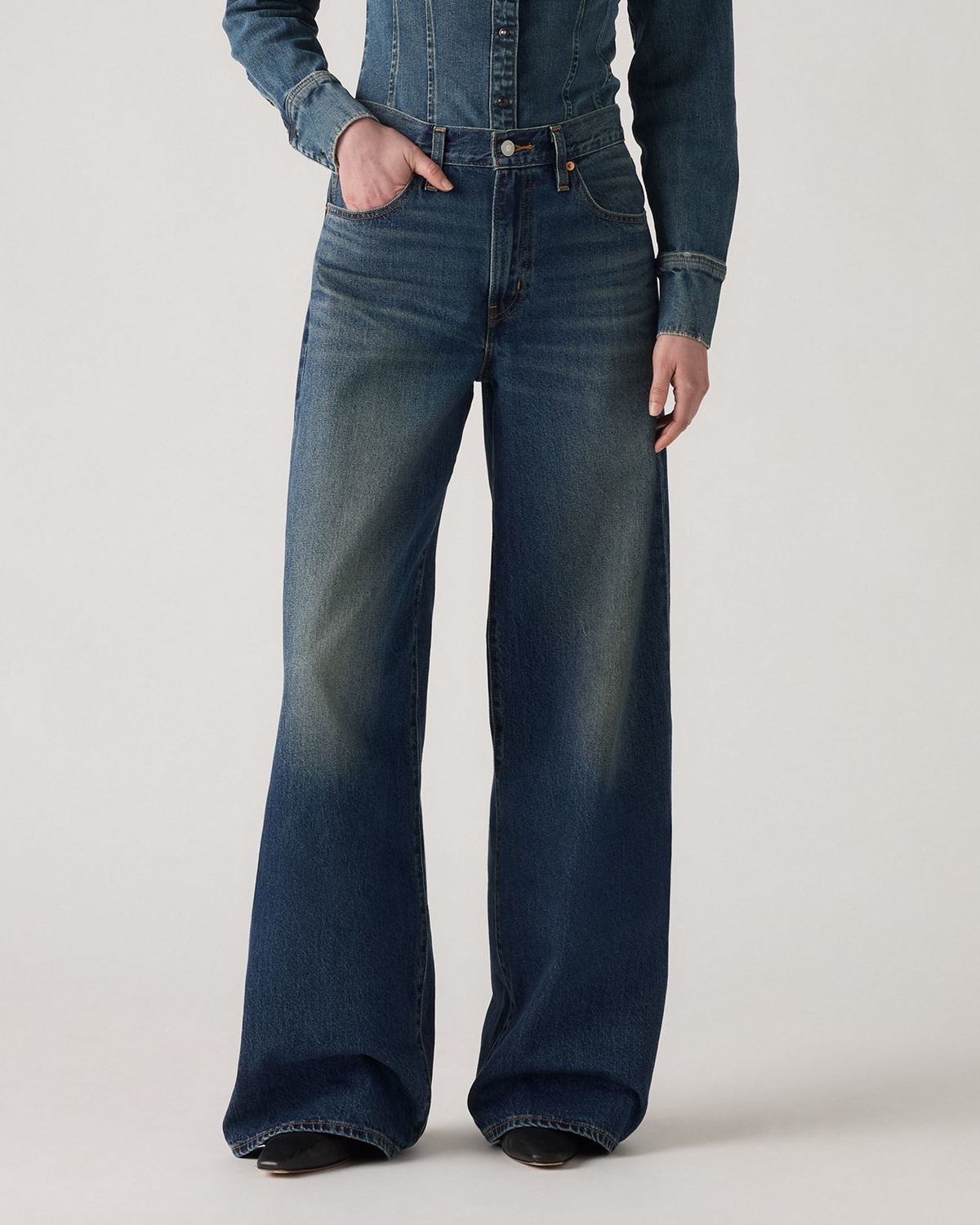 Levi's® Womens XL Straight Wide Leg Jeans - Last Thursday | Levi's® Jeans | JEANSTORE