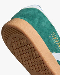 adidas stadt trainers gum sole detail from below at an angle