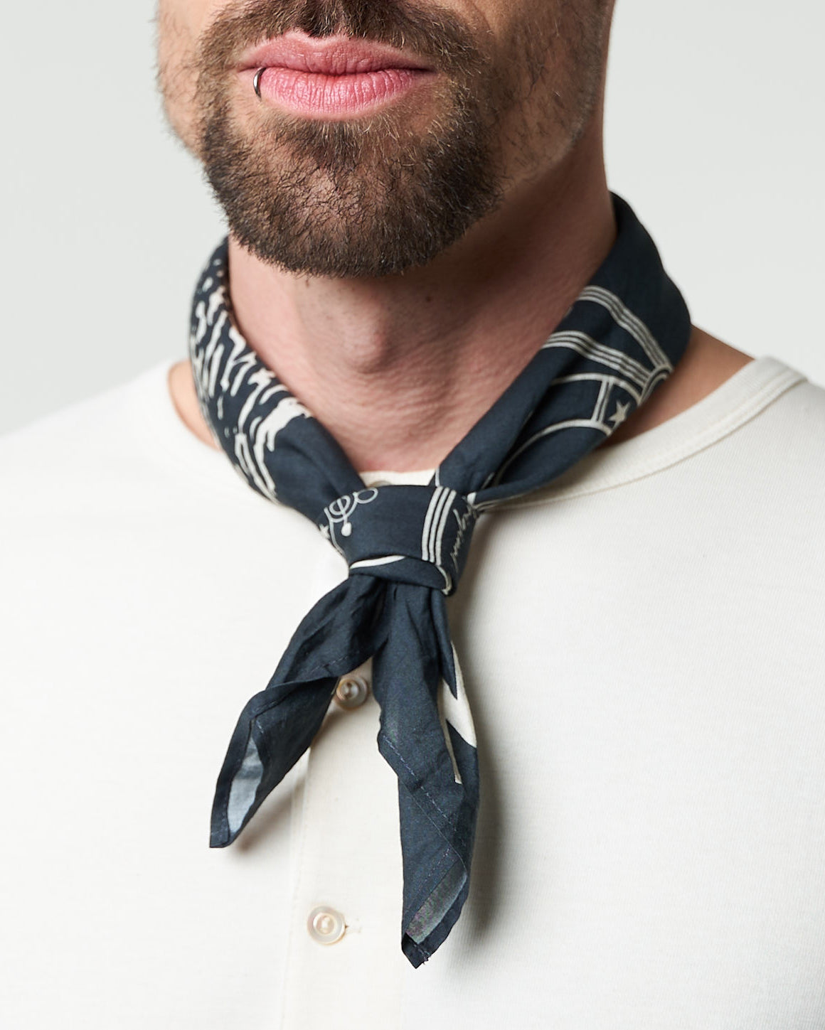 Merz b. Schwanen Bandana - Ink Blue | Merz b. Schwanen Bandanas | Jeanstore
