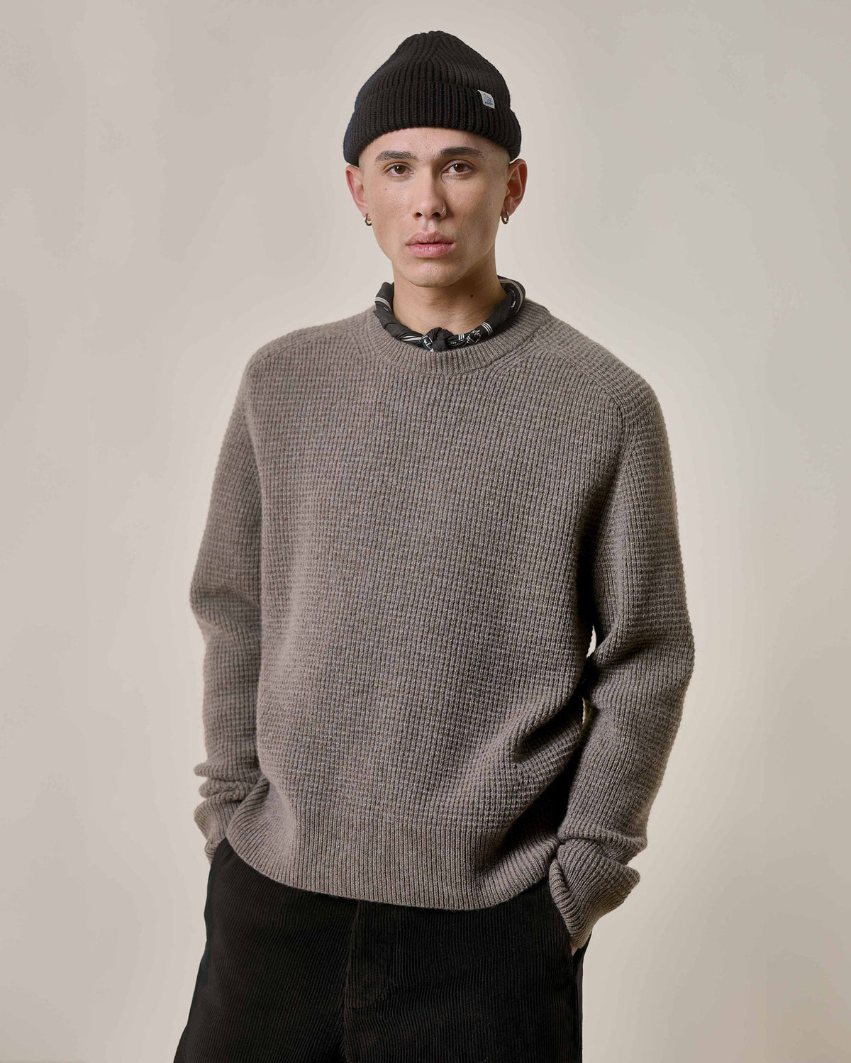 Merz b. Schwanen BLADE02 Merino Wool & Cashmere Relaxed Waffle Pullover - Grain
