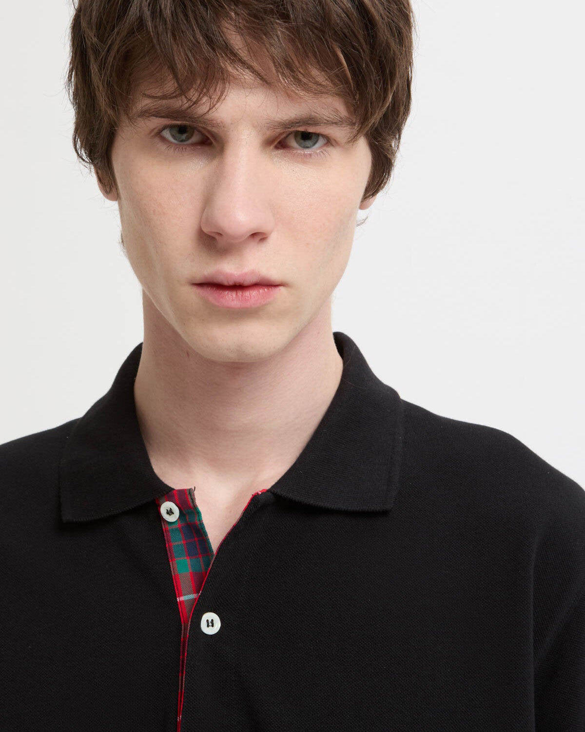 baracuta polo shirt black close up of collar and placket detail