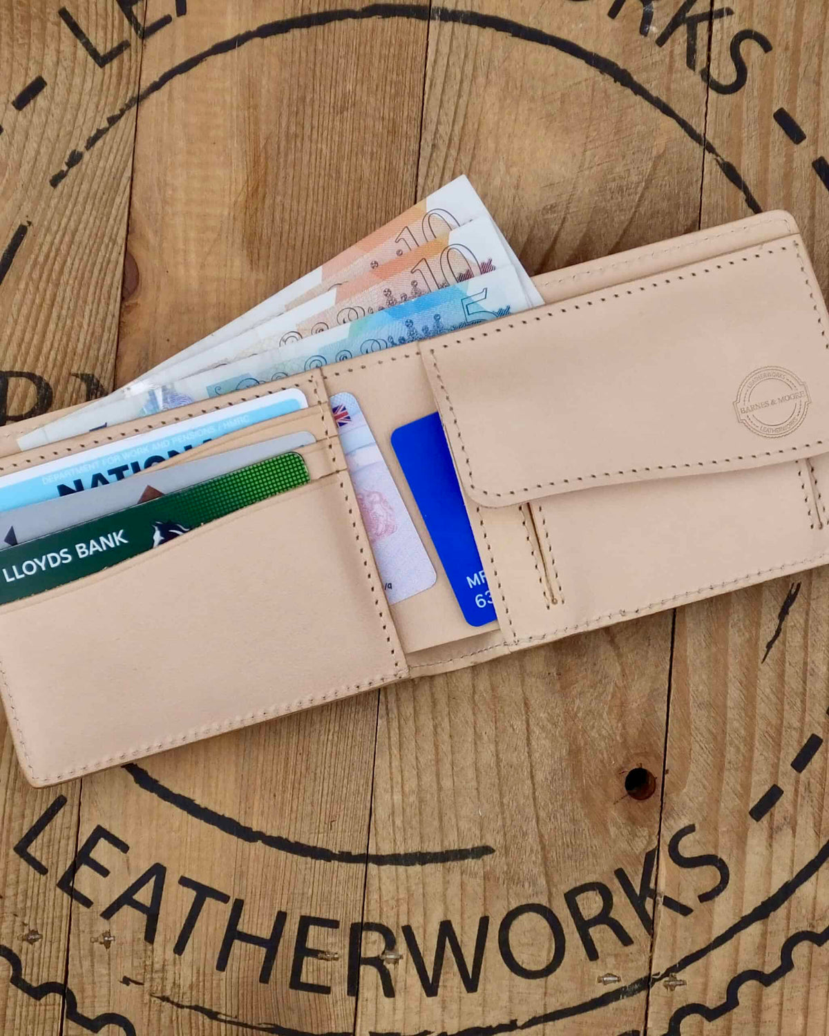 Barnes and Moore Longshore Coin Pocket Leather Wallet - Natural