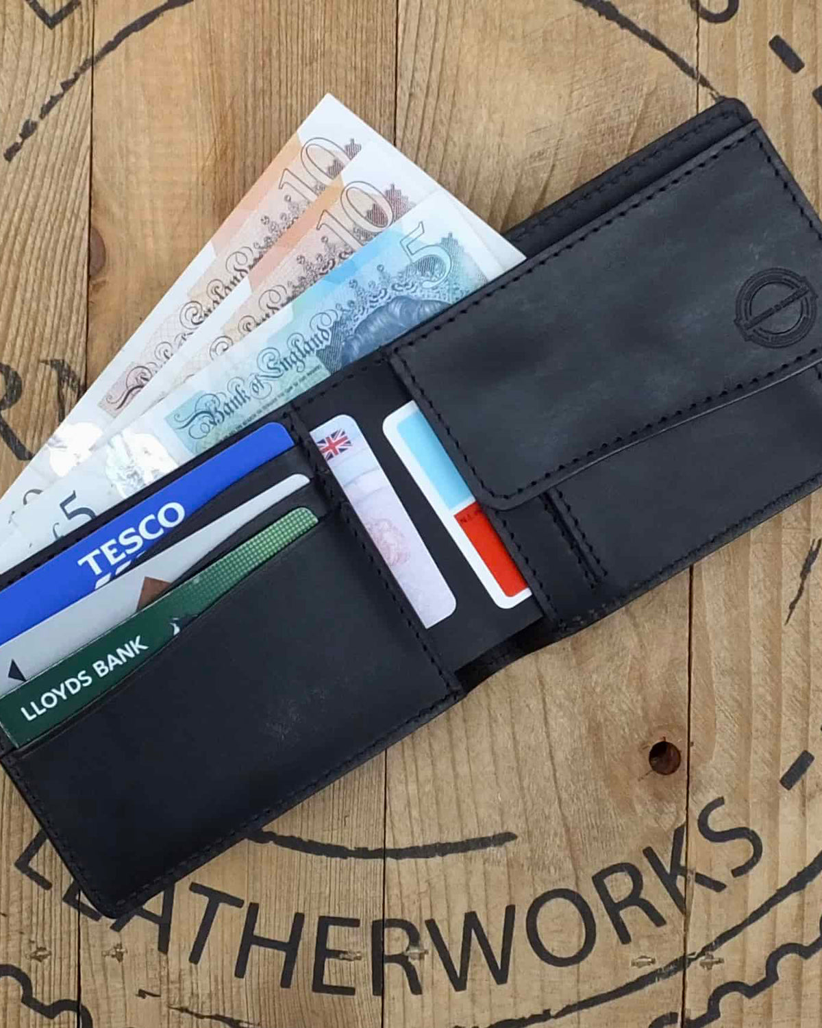 Barnes and Moore Longshore Coin Pocket Leather Wallet - Black | Barnes and Moore Wallets & Key Fobs | JEANSTORE