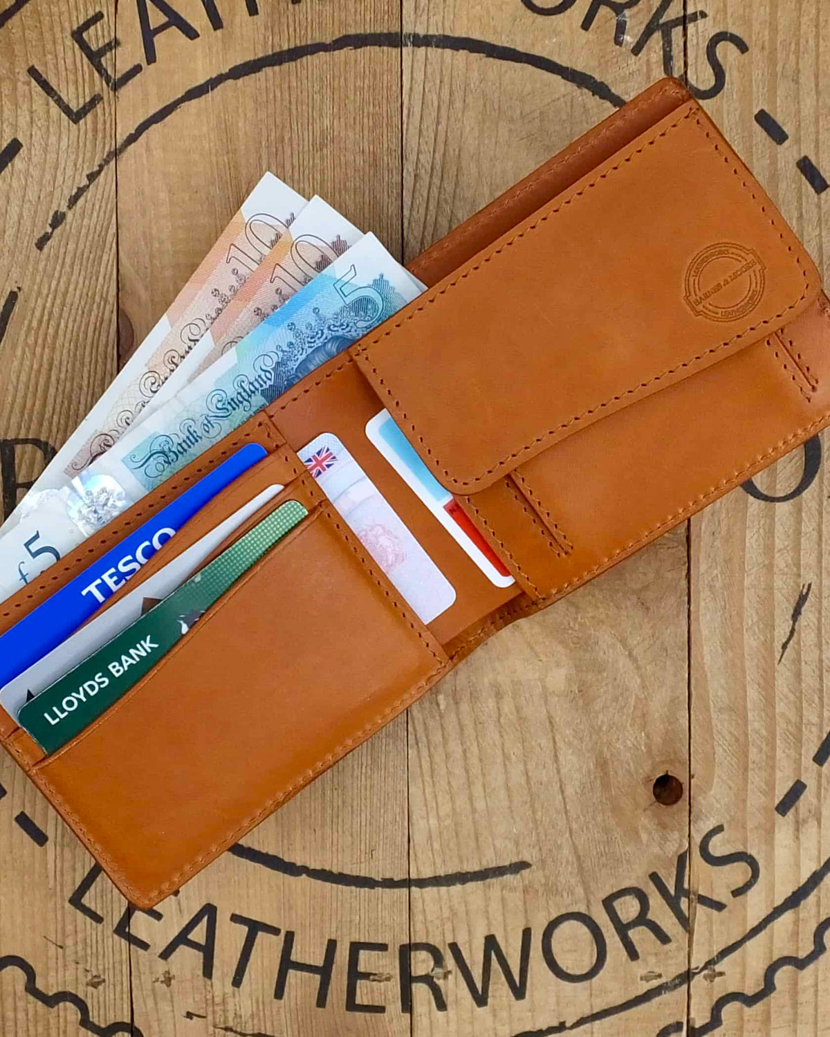Barnes and Moore Longshore Coin Pocket Leather Wallet - Harness Tan | Barnes and Moore Wallets & Key Fobs | JEANSTORE