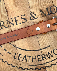 Barnes and Moore Slim Roller Harness Leather Belt - Harness Tan / Nickel | Barnes and Moore Belts | JEANSTORE