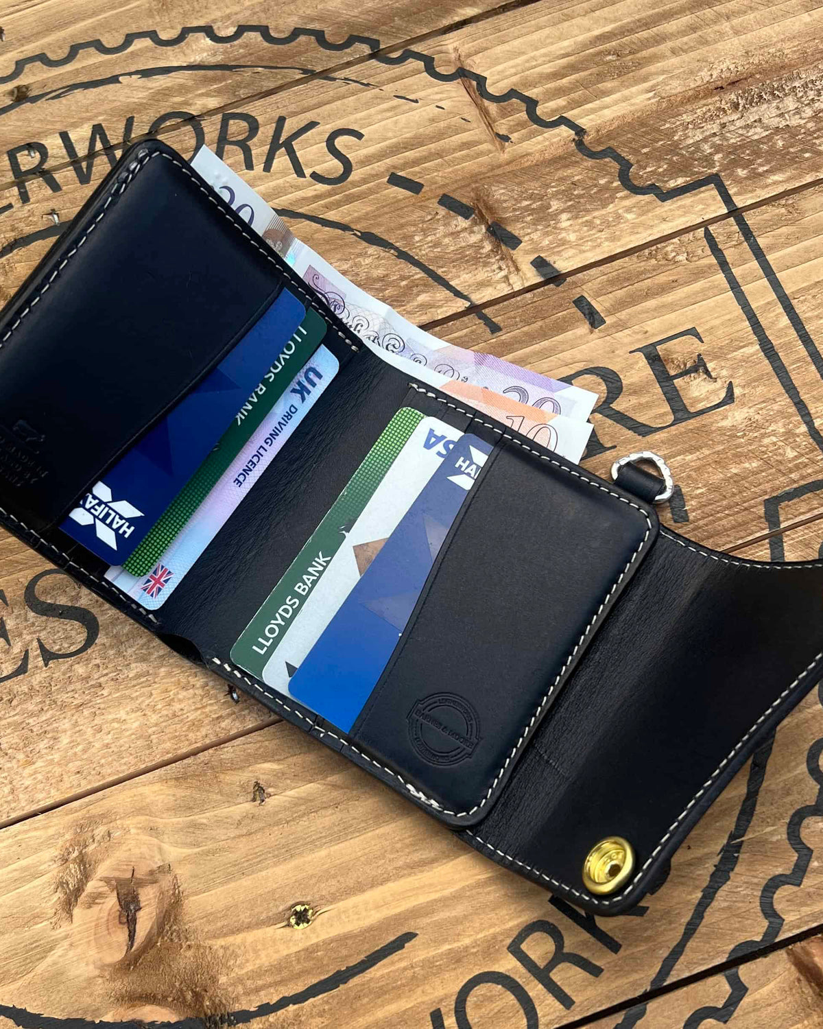 Barnes and Moore Sportsman Mid Leather Wallet - Silver Series Black | Barnes and Moore Wallets & Key Fobs | JEANSTORE