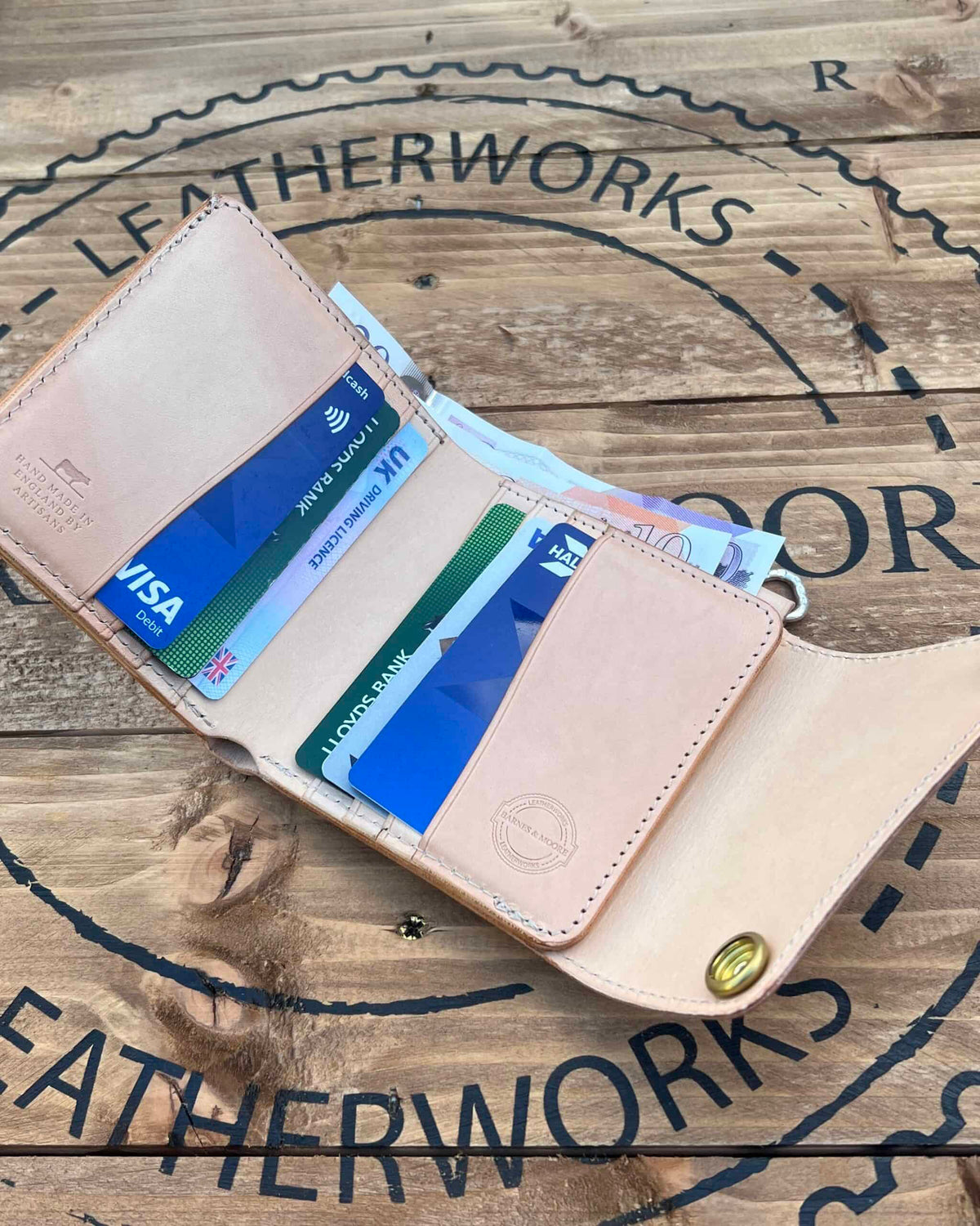 Barnes and Moore Sportsman Mid Leather Wallet - Silver Series Natural | Barnes and Moore Wallets & Key Fobs | JEANSTORE