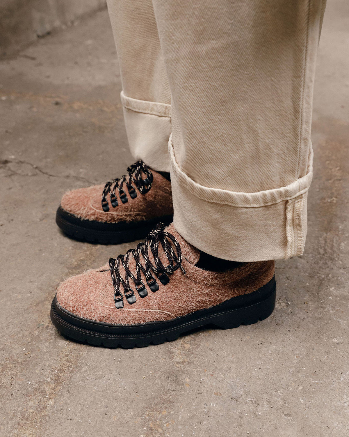 Kleman Courrier 2 'Fur' Hairy Suede Derby Shoe - Argile Poudré