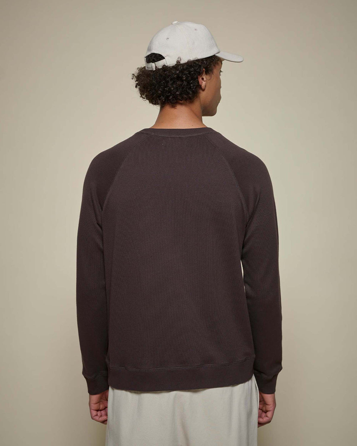Merz b. Schwanen EASYCREW01 Relaxed Fit Sweatshirt - Espresso | Merz b. Schwanen Sweaters & Knitwear | Jeanstore