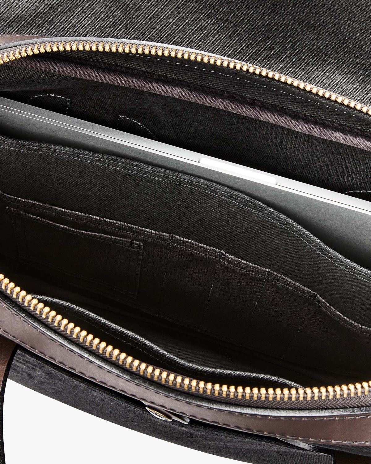 Filson Rugged Twill Original Briefcase - Black | Filson Bags | JEANSTORE