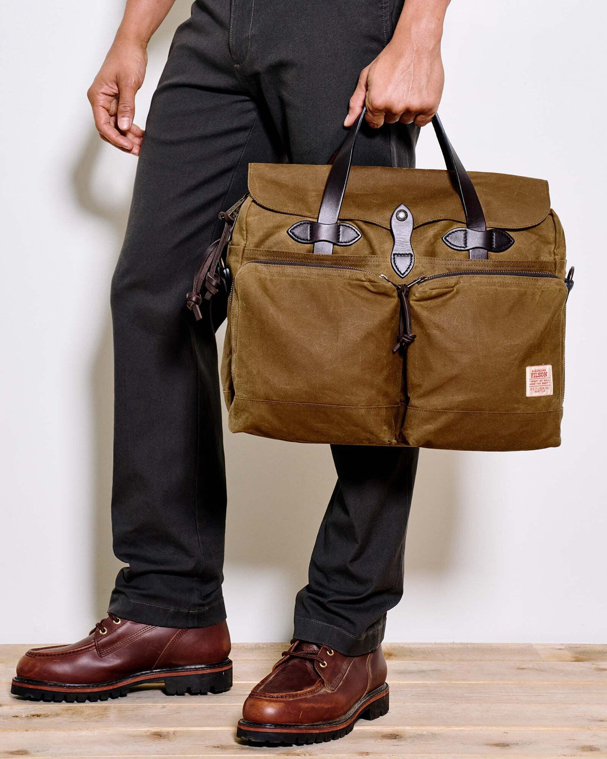 Filson 24 Hour Tin Briefcase - Dark Tan | Filson Bags | JEANSTORE