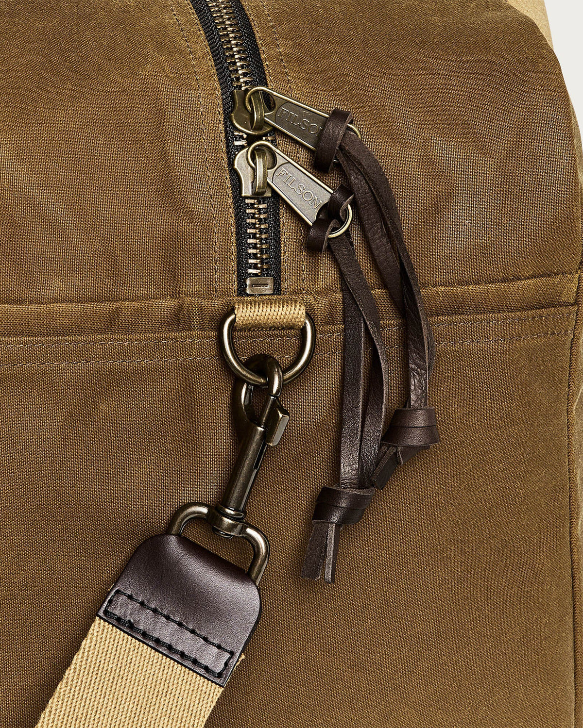 Filson Medium Tin Cloth Duffle Bag - Dark Tan