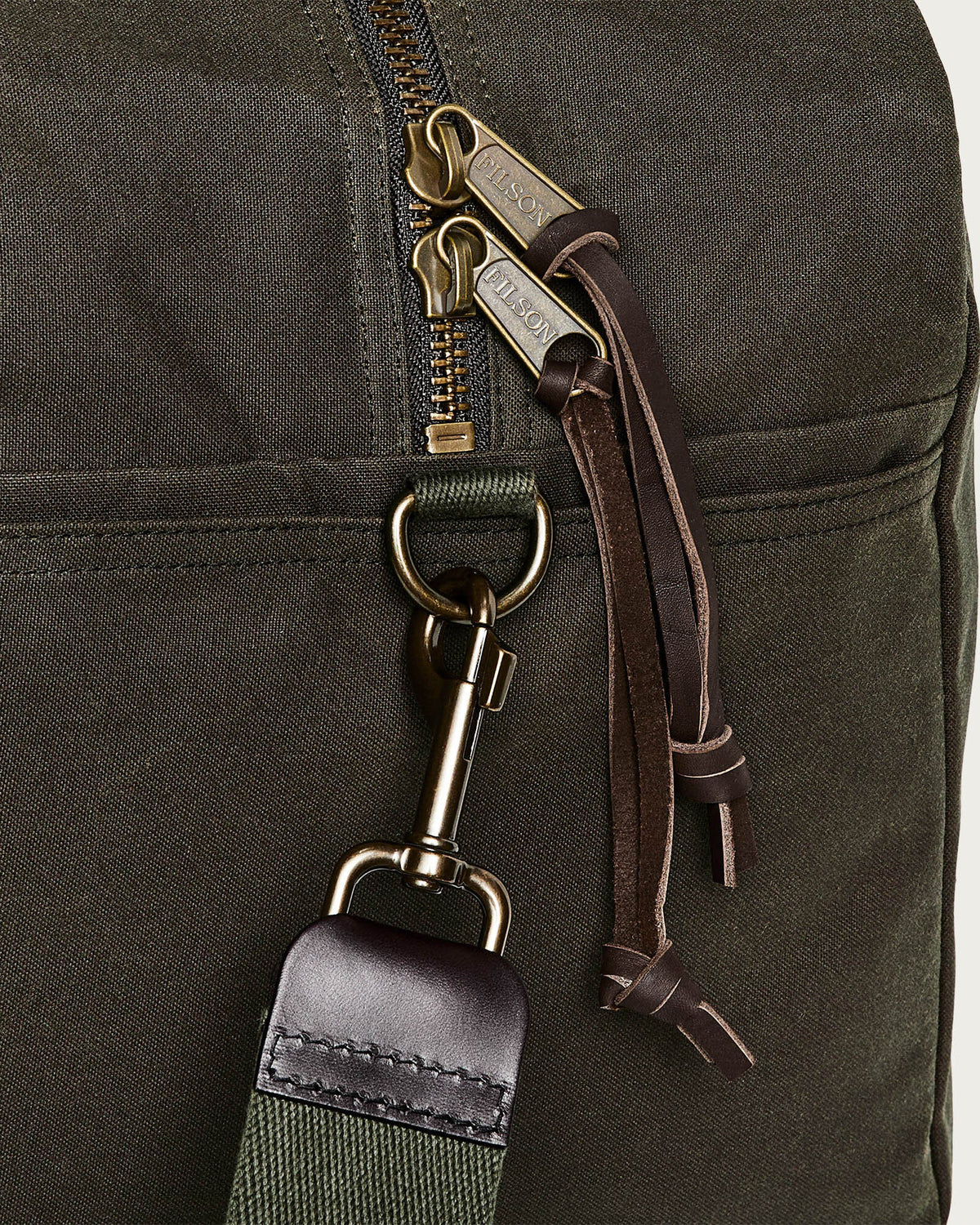 Filson Medium Tin Cloth Duffle Bag - Otter Green