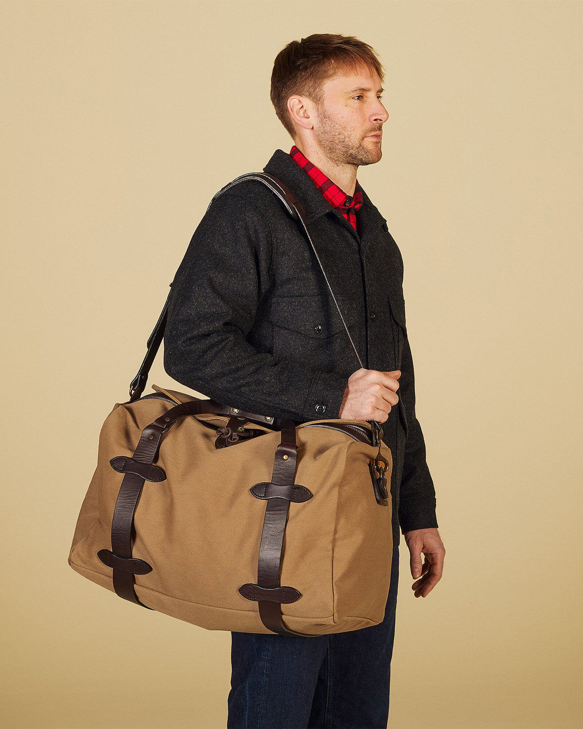 Filson Medium Rugged Twill Duffle Bag - Tan