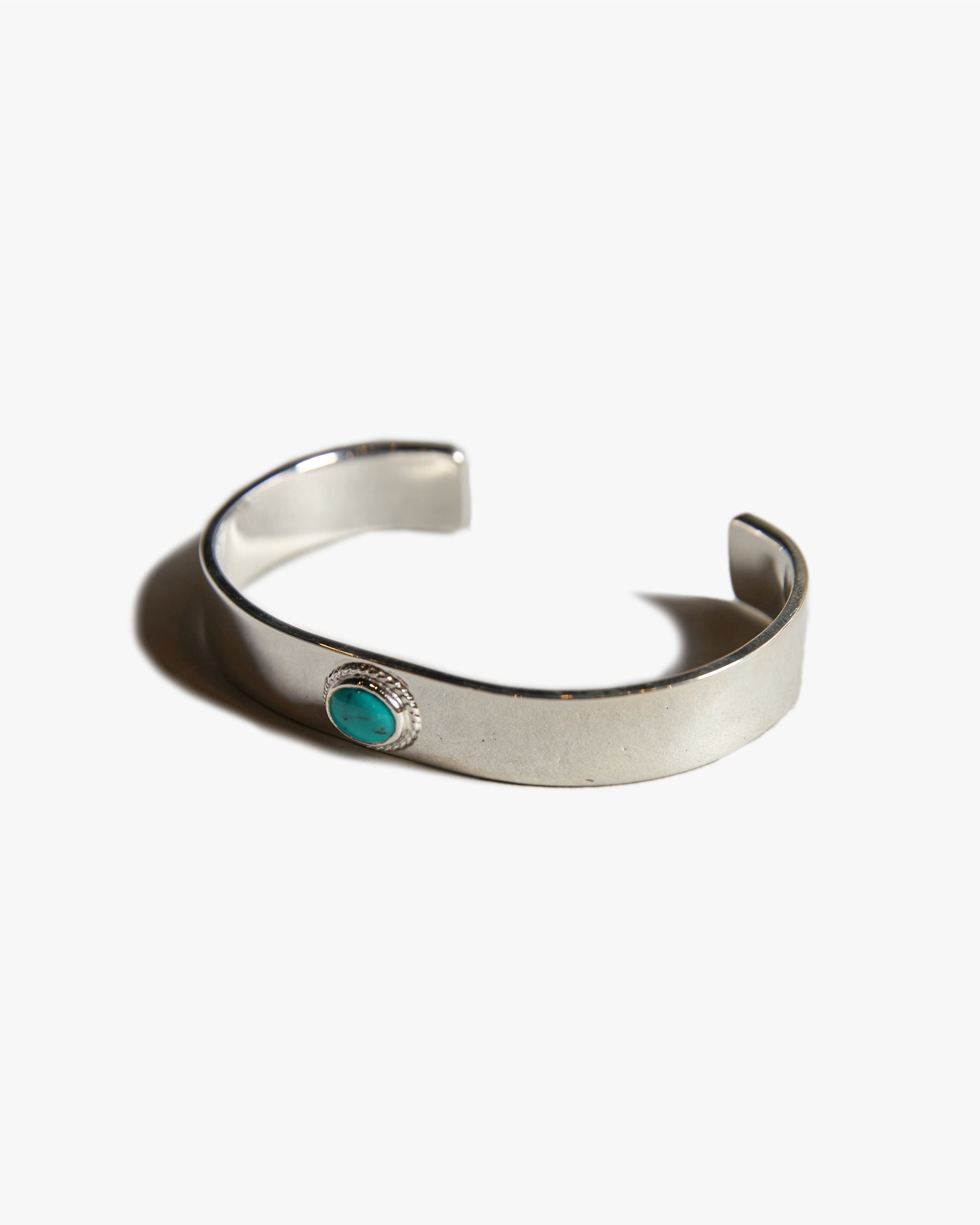 First Arrows BR-003 Silver 12mm Flat Hammered Plain Bangle w/ Turquoise - Medium