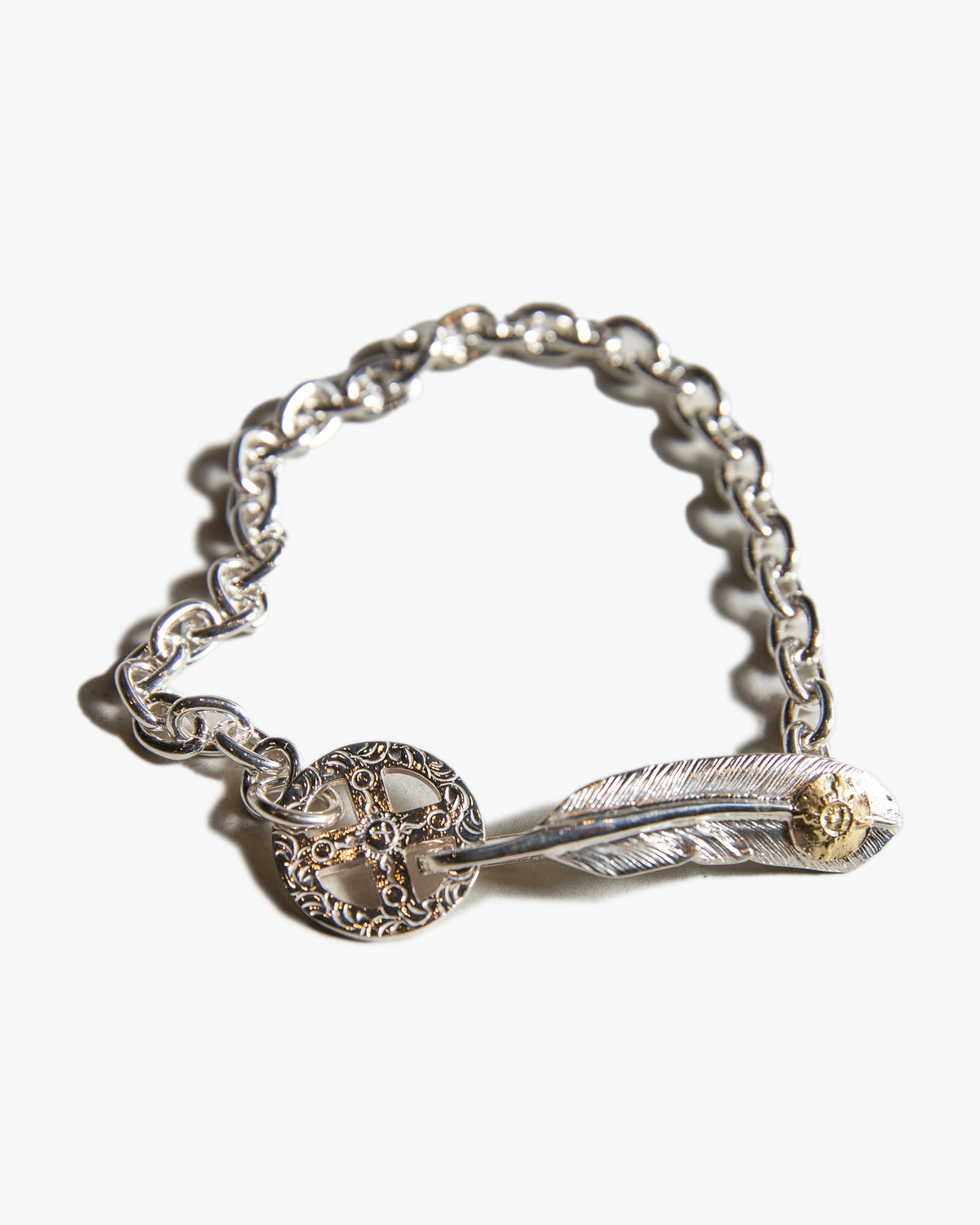 First Arrows BR-306 K18 Feather Hook w/ Medicine Wheel Chain Bracelet - Small | First Arrows Miscellaneous | JEANSTORE