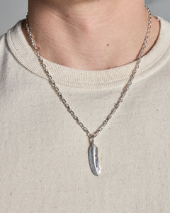 First Arrows O-063 Small Silver Chain & P-004R Small Silver Feather Pendant - 55cm