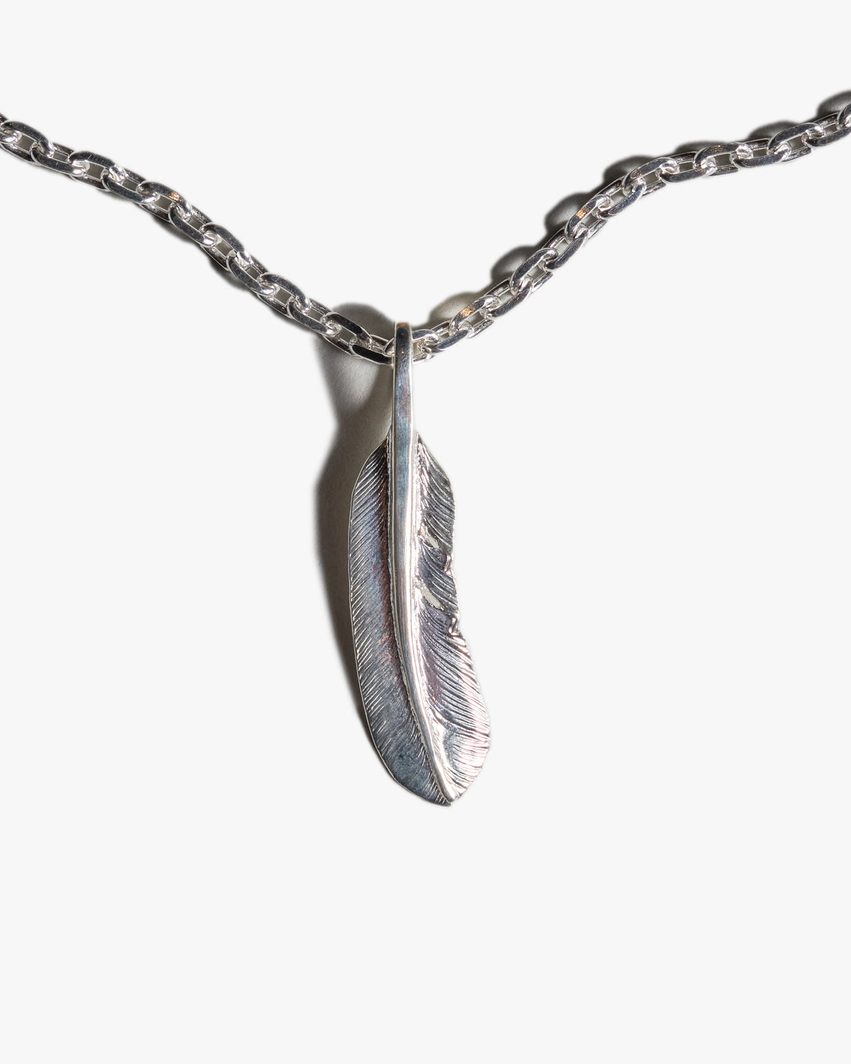 First Arrows O-063 Small Silver Chain & P-004R Small Silver Feather Pendant - 55cm
